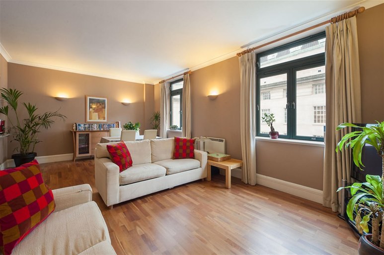 Forum Magnum Square, London, SE1